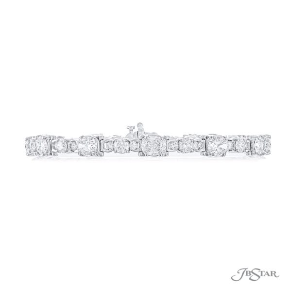 Diamond bracelet featuring oval and round diamonds