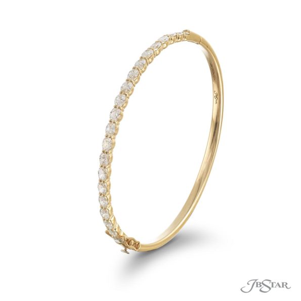 Diamond oval bangle in 18KY gold