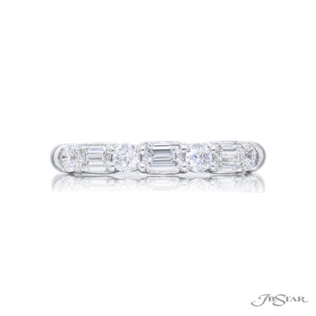 Elegance Elevated: Classic Single-Row Emerald and Round Diamond Wedding Band in Platinum Elegance Elevated: Classic Single-Row Emerald and Round Diamond Wedding Band in Platinum