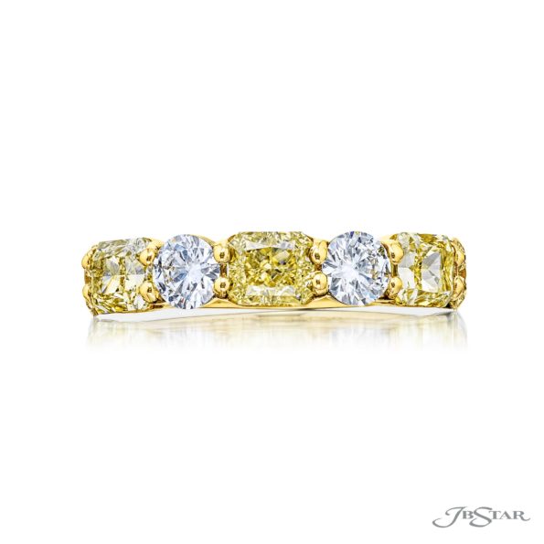 Classic Single-Row Fancy Yellow Diamond Band | Handcrafted in 18k Yellow Gold