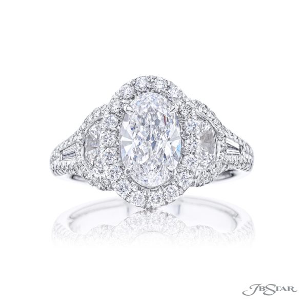 Diamond engagement ring 1.30ct oval center