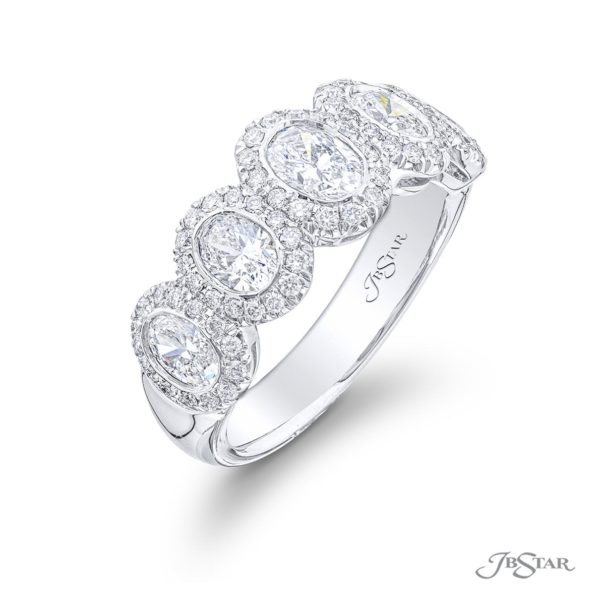 Elegance Elevated: Classic Oval-Cut Diamond Wedding Band