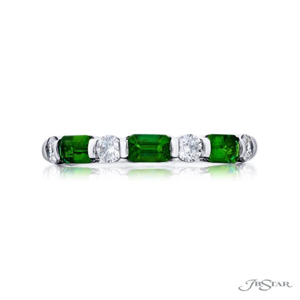 Iconic Single-Row Emerald Band | Emerald-Cut Emeralds and Round Diamonds in Platinum