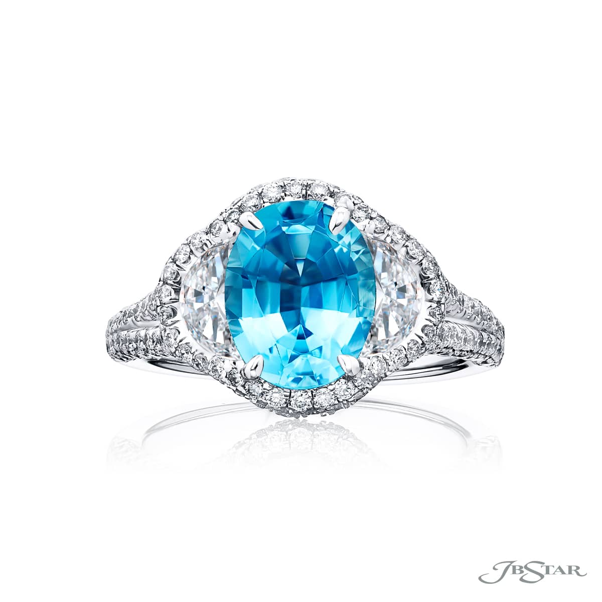 Platinum 2.44 ct Green Sapphire and Diamond Ring Platinum 2.44 ct Green Sapphire and Diamond Ring